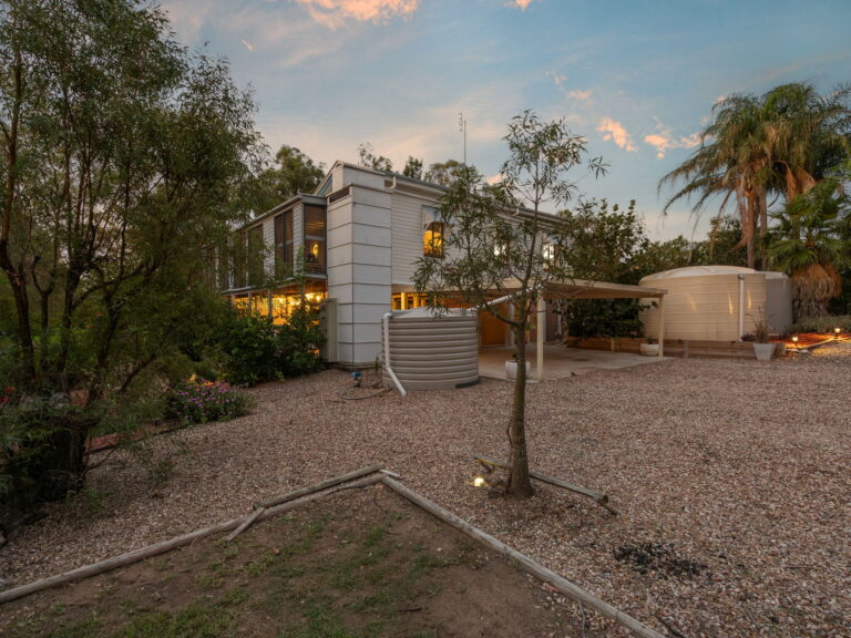 House-R2-4878853