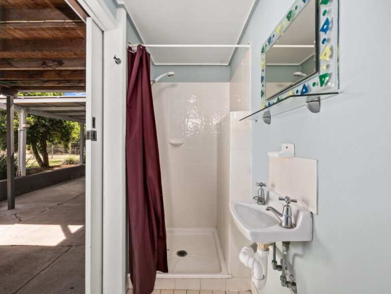 House-R2-4881604