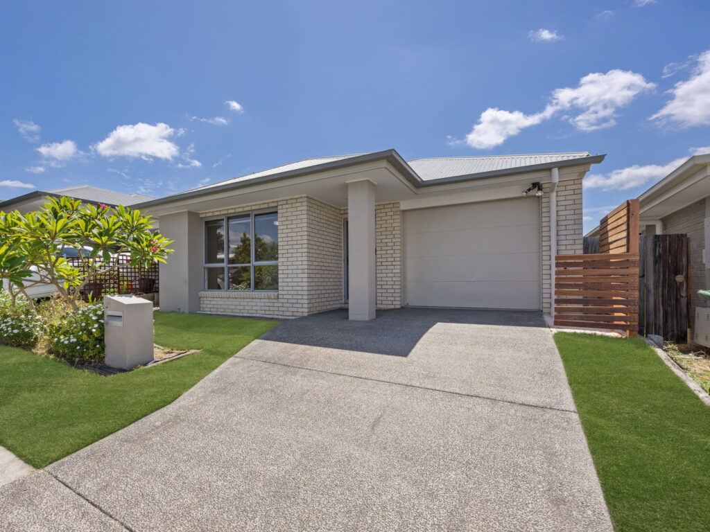 23 Lillypilly Drive, Ripley, QLD 4306