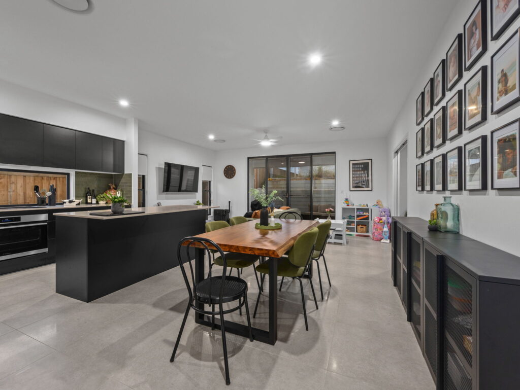 89 Blossom Circuit, Deebing Heights, QLD 4306