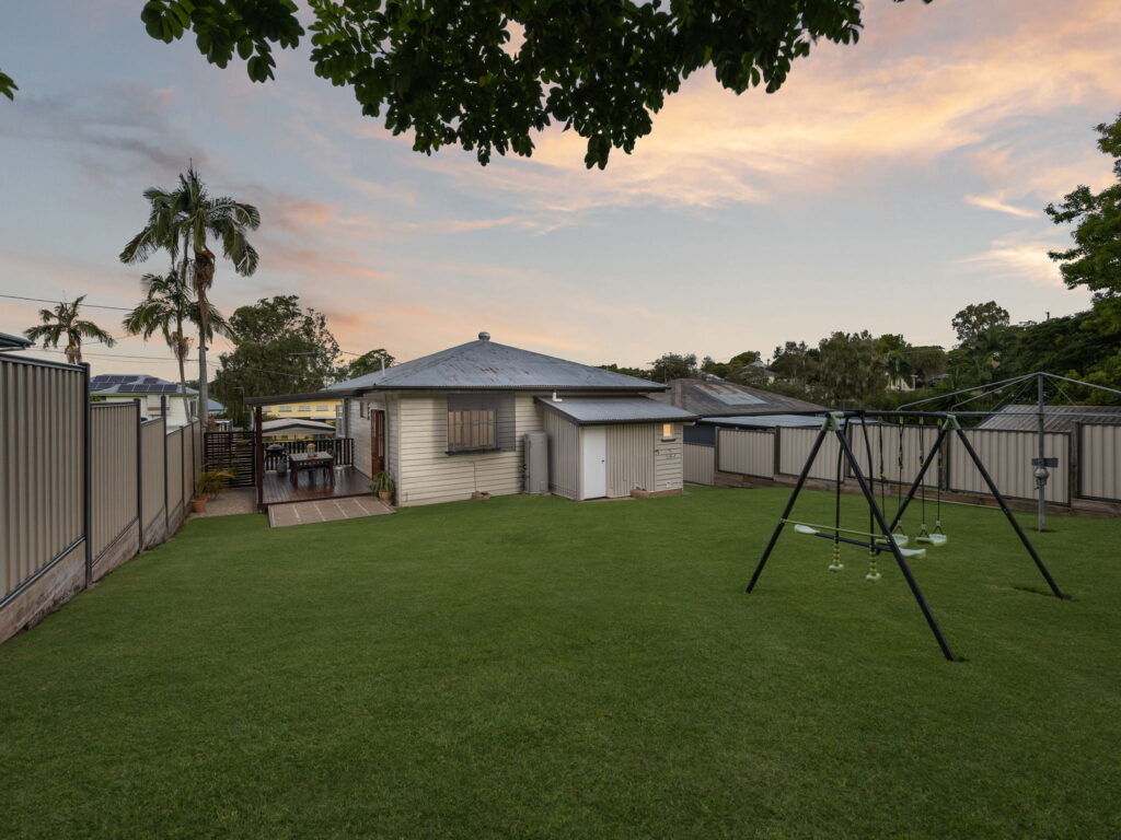 12 Fitzgerald Street, North Ipswich, QLD 4305