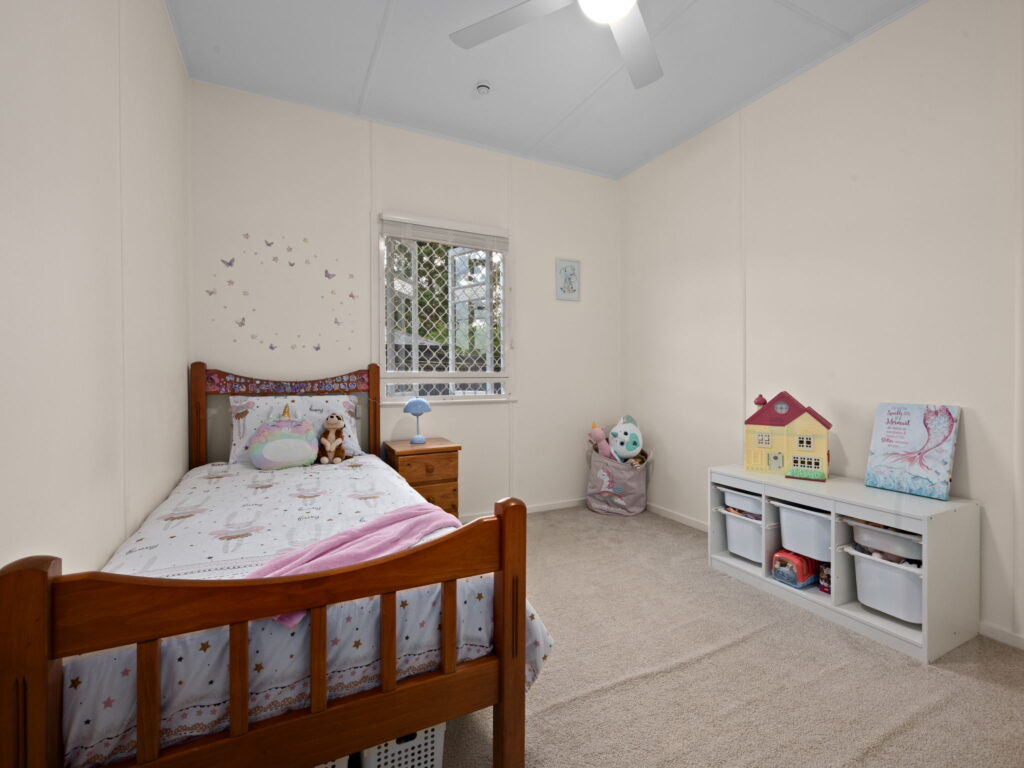 12 Fitzgerald Street, North Ipswich, QLD 4305