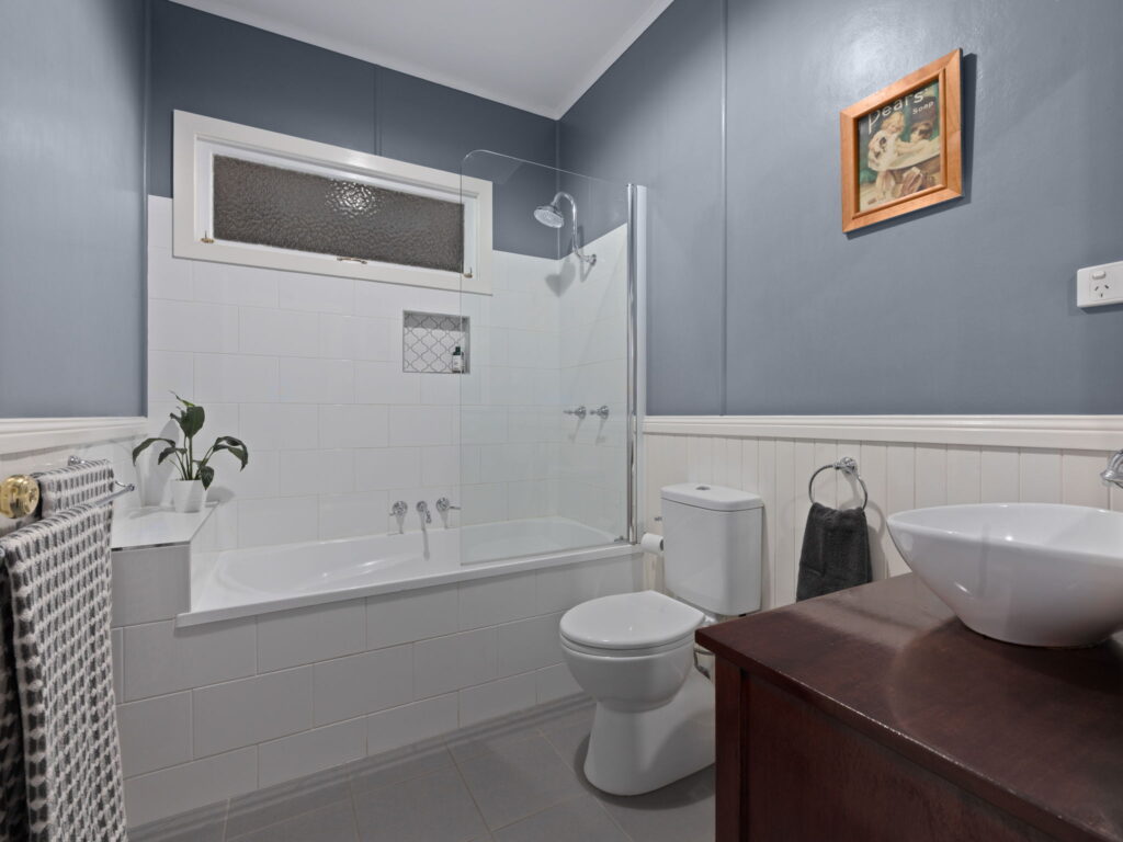 12 Fitzgerald Street, North Ipswich, QLD 4305