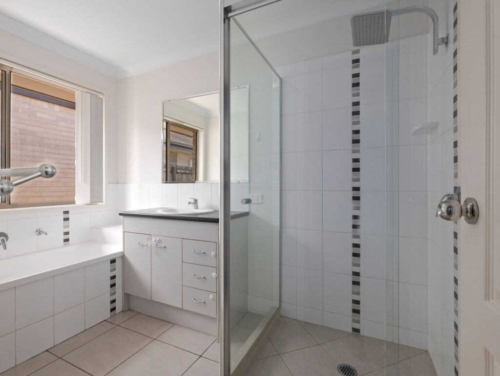 12 Piddington Street, Redbank Plains, QLD 4301