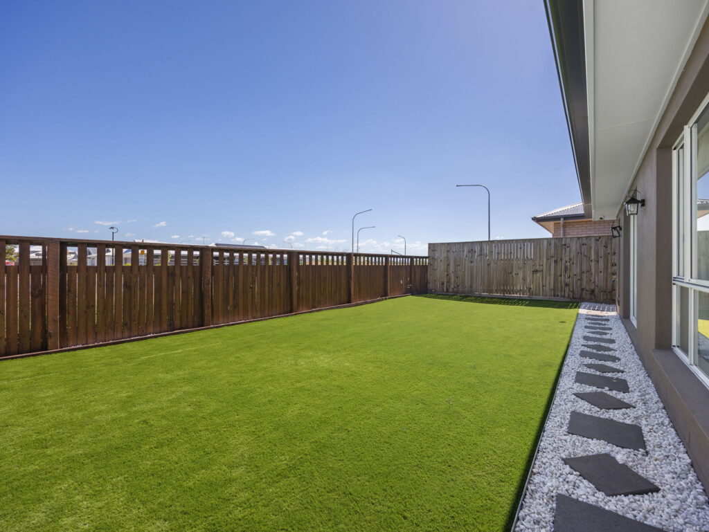 24 Jolly Mews, Ripley QLD 4306