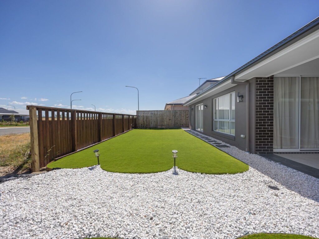 24 Jolly Mews, Ripley QLD 4306