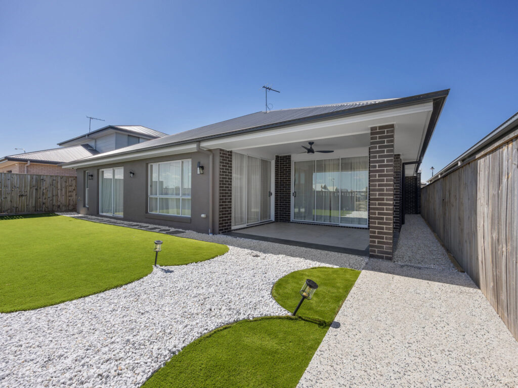 24 Jolly Mews, Ripley QLD 4306