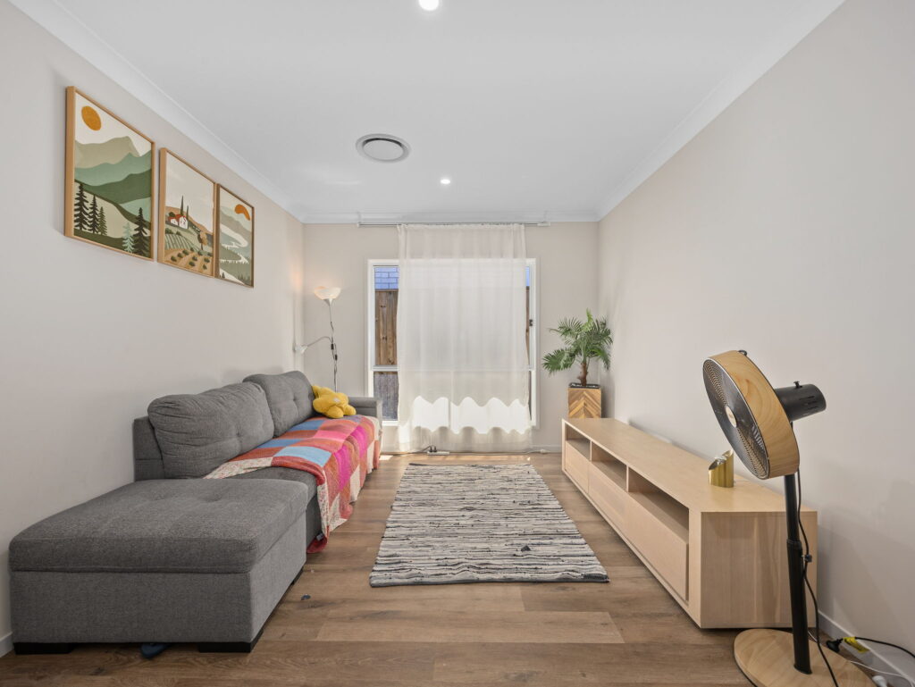 24 Jolly Mews, Ripley QLD 4306
