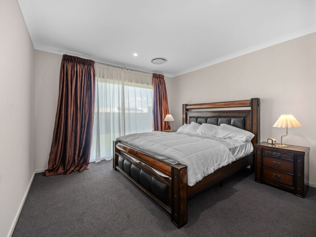 24 Jolly Mews, Ripley QLD 4306