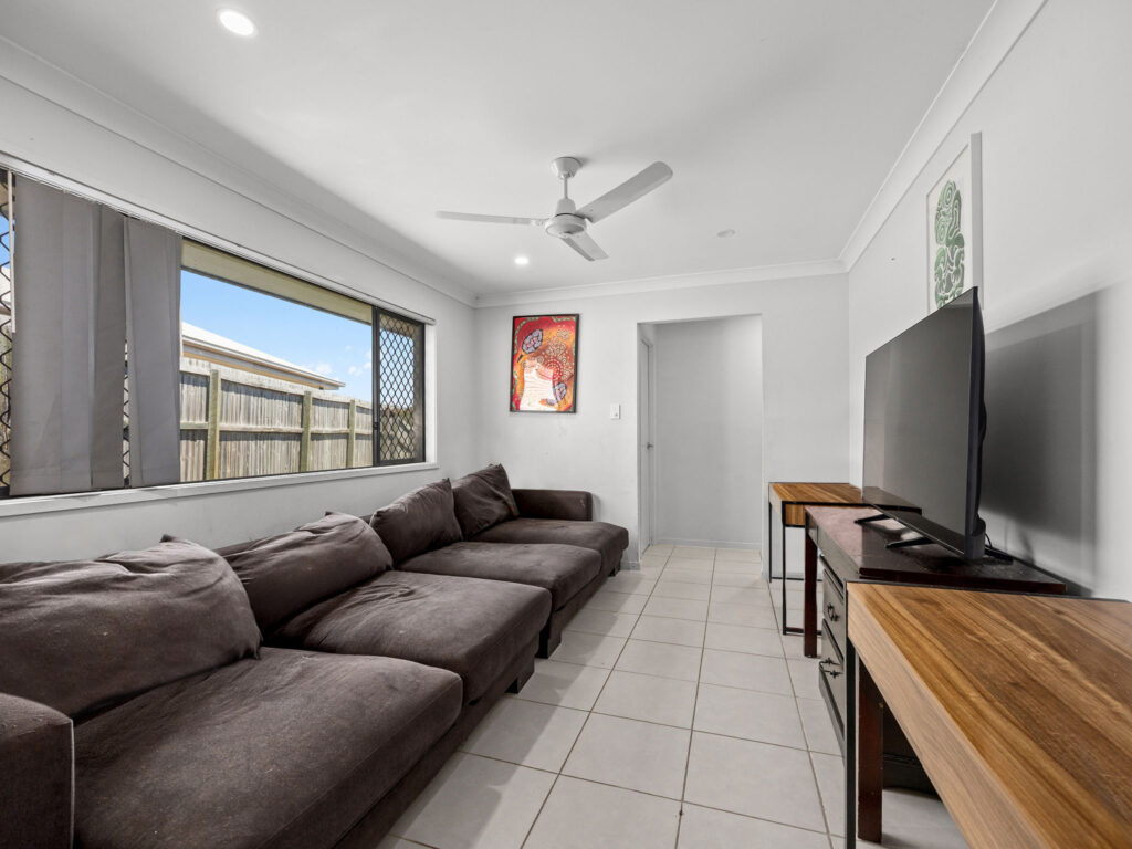 9 Egret Court, Redbank Plains QLD 4301