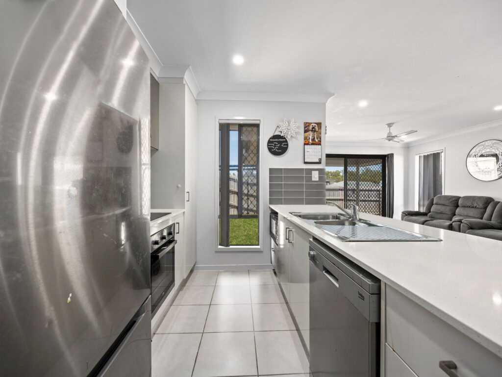 9 Egret Court, Redbank Plains QLD 4301
