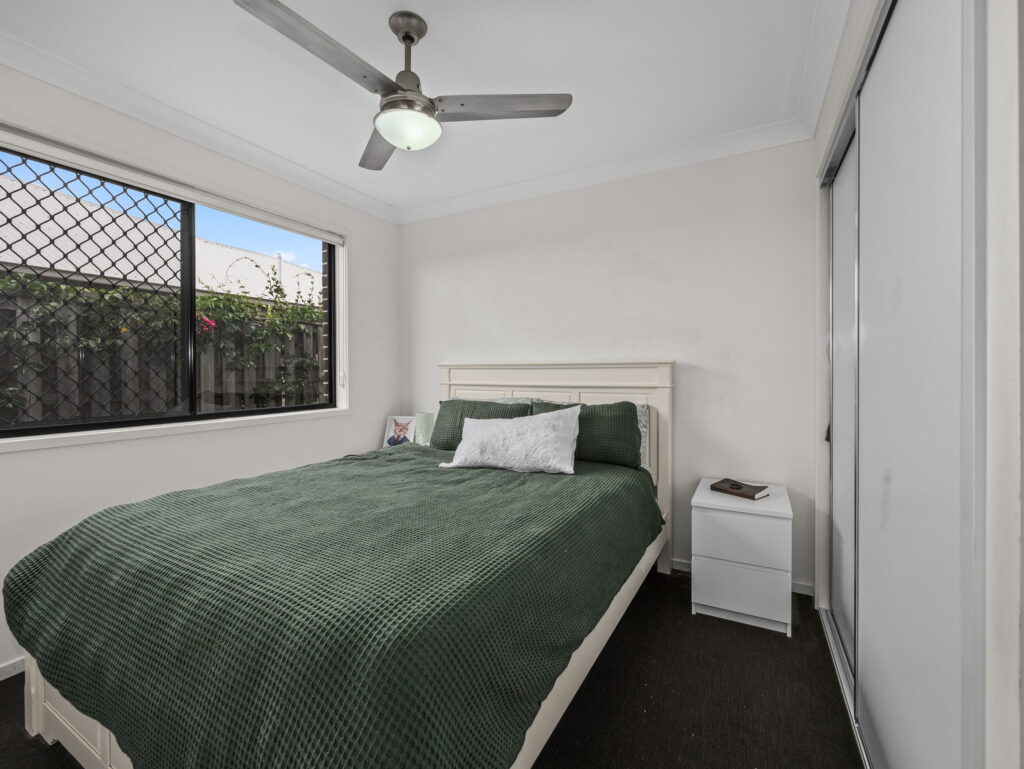 1 & 2/29 Inigo Way, Augustine Heights, QLD 4300