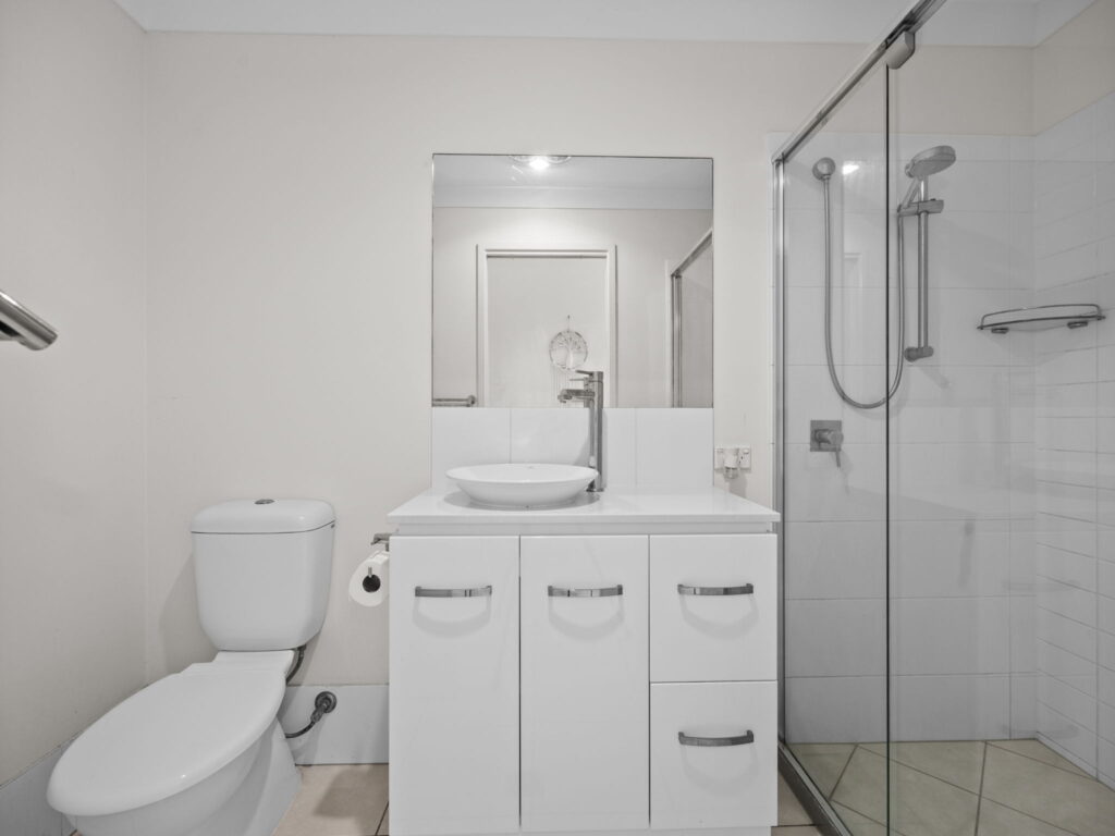 1 & 2/29 Inigo Way, Augustine Heights, QLD 4300