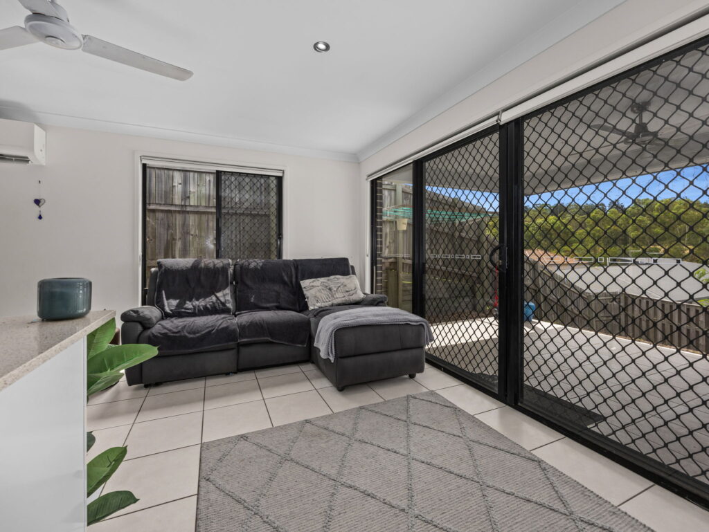 1 & 2/29 Inigo Way, Augustine Heights, QLD 4300