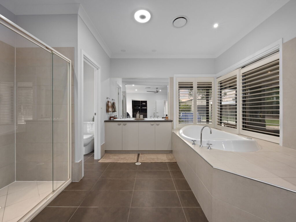95 President Circle, Karalee, QLD 4306