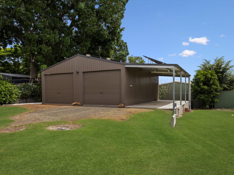 11 Cothill Road, Booval QLD 4304