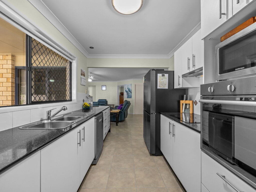 3 Piccadilly Court, Deebing Heights, QLD 4306