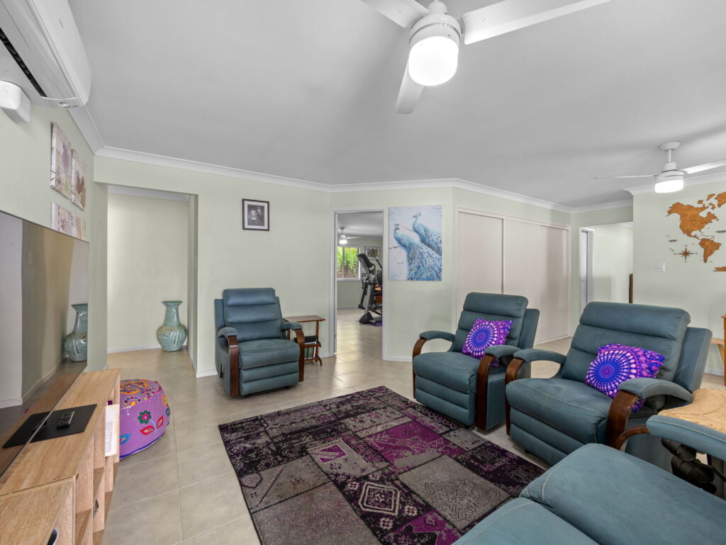 3 Piccadilly Court, Deebing Heights, QLD 4306