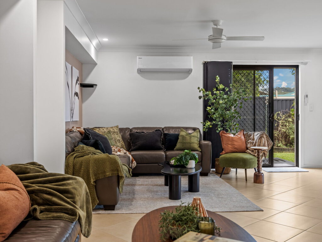17 Mainsail Street, Currumbin Waters, QLD 4223