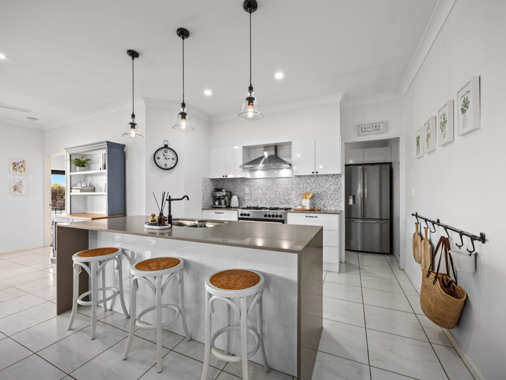 House-R2-4928615