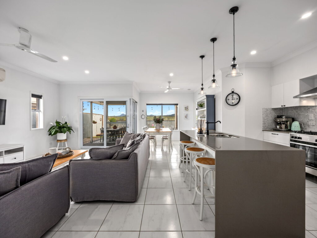 House-R2-4928615