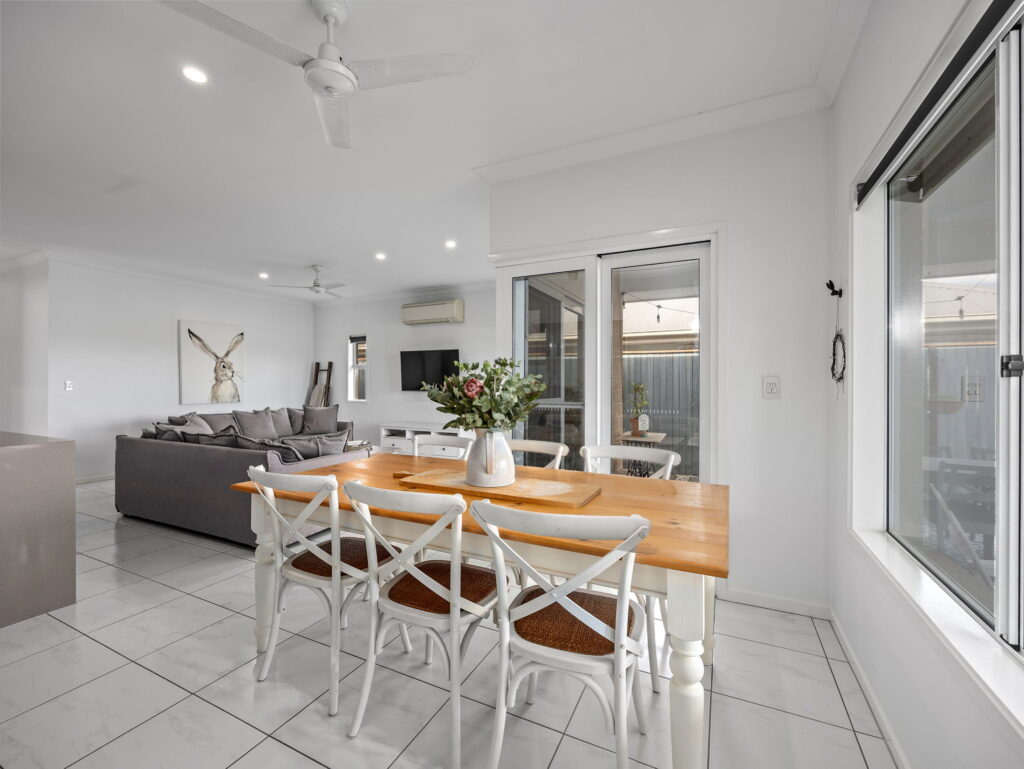 House-R2-4928615