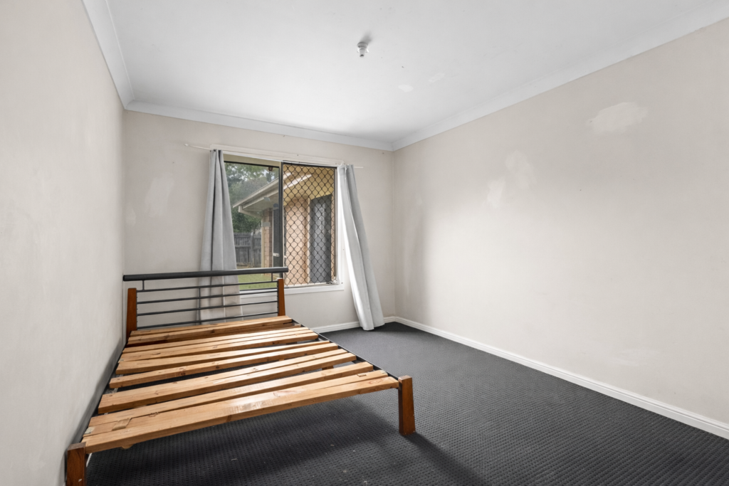 19 Eric Drive, Blackstone, QLD 4304