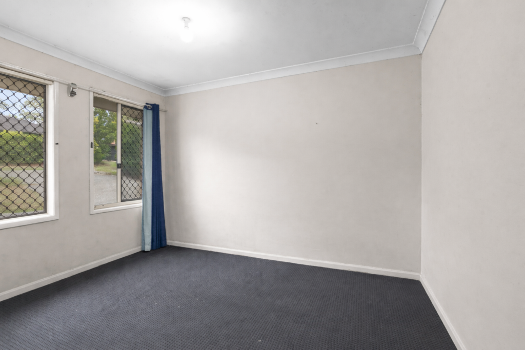 19 Eric Drive, Blackstone, QLD 4304