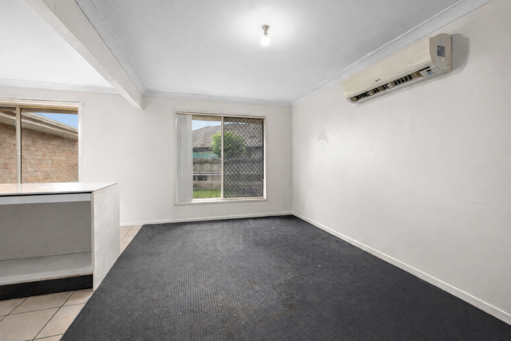 19 Eric Drive, Blackstone, QLD 4304