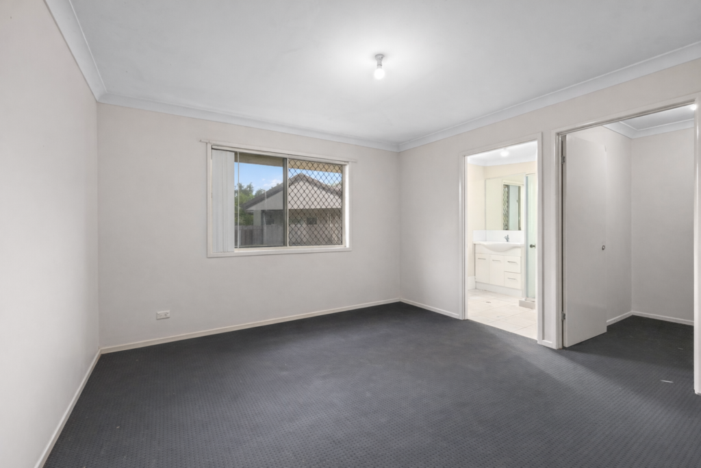 19 Eric Drive, Blackstone, QLD 4304