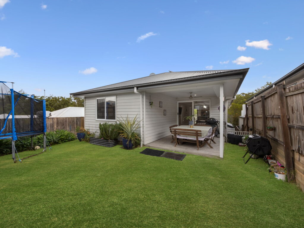 25 Aberdeen Circuit, Spring Mountain, QLD 4300