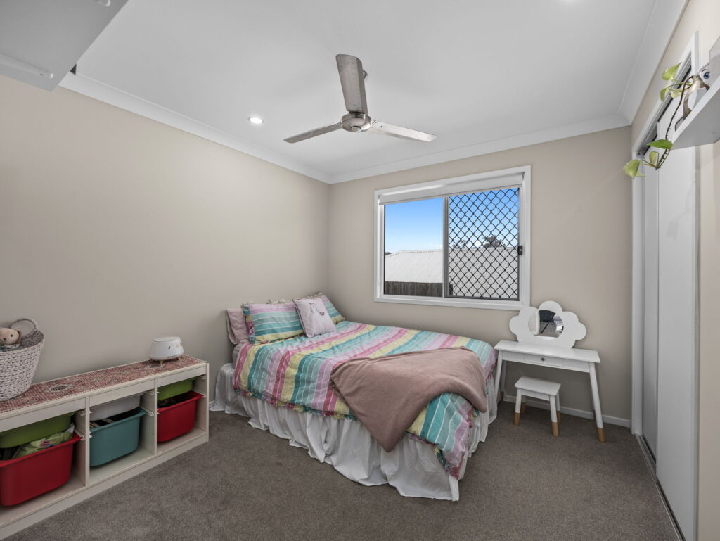 25 Aberdeen Circuit, Spring Mountain, QLD 4300