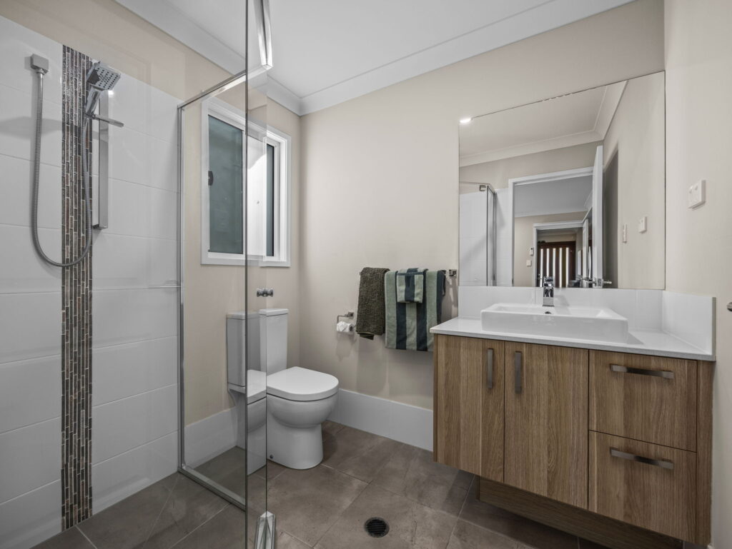 25 Aberdeen Circuit, Spring Mountain, QLD 4300