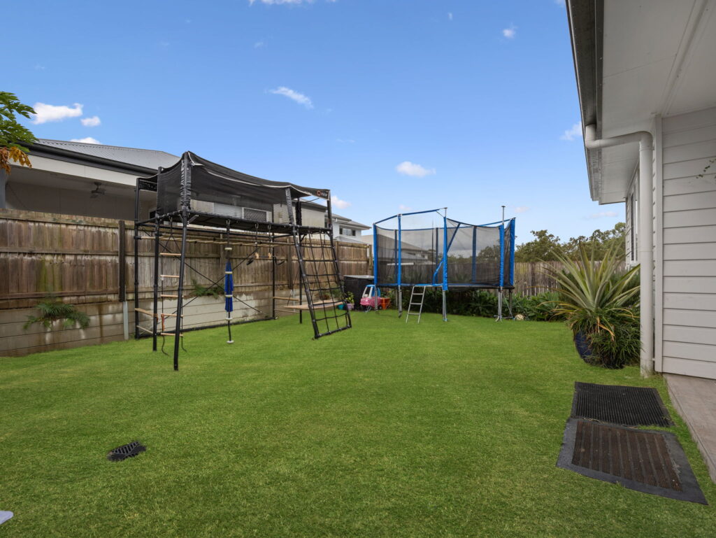 25 Aberdeen Circuit, Spring Mountain, QLD 4300