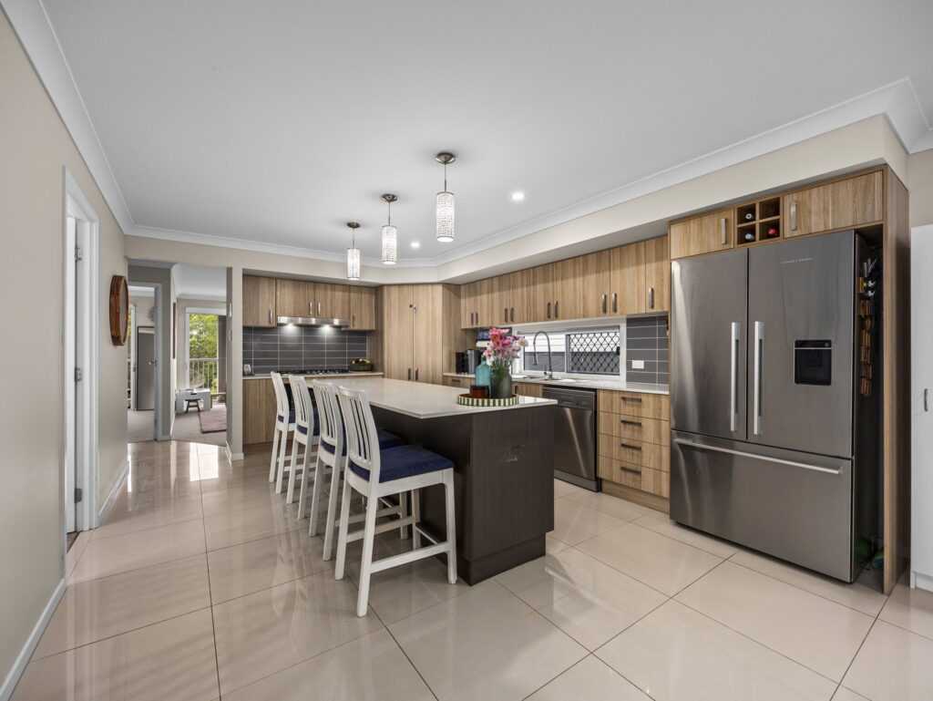 25 Aberdeen Circuit, Spring Mountain, QLD 4300
