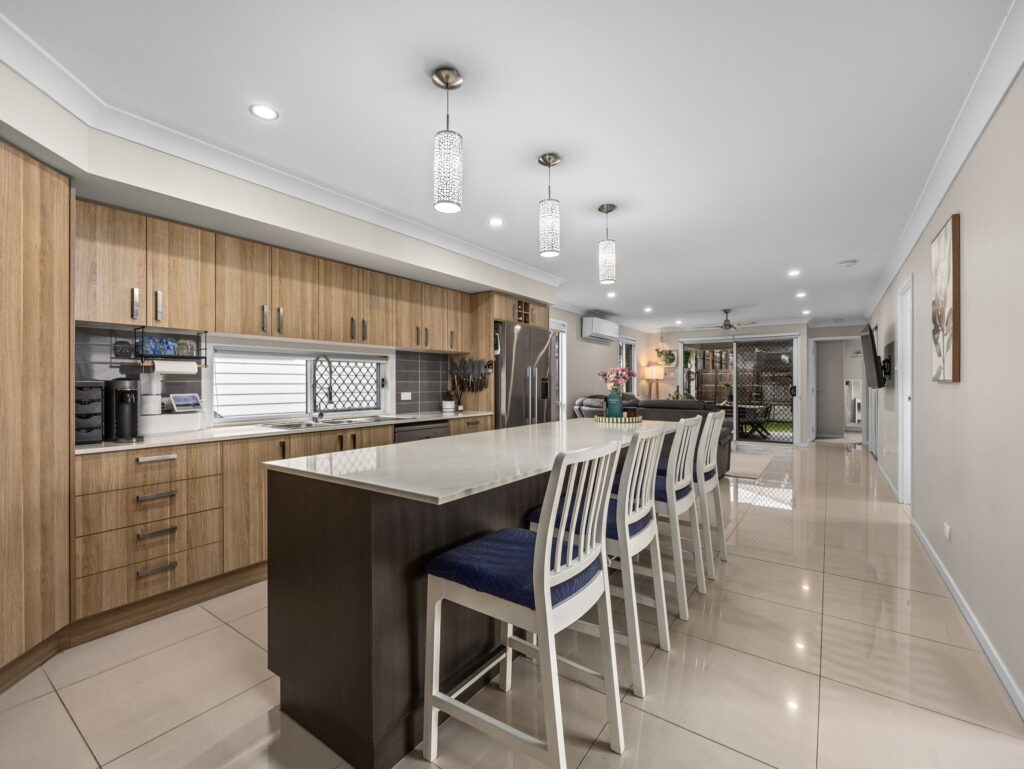 25 Aberdeen Circuit, Spring Mountain, QLD 4300