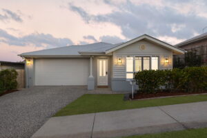 53 Bemina Crescent, Spring Mountain, QLD 4300