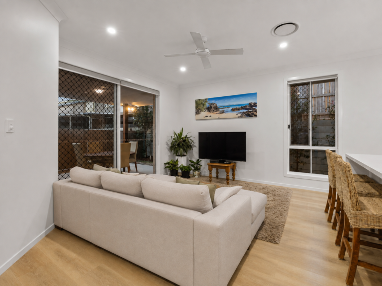 53 Bemina Crescent, Spring Mountain, QLD 4300