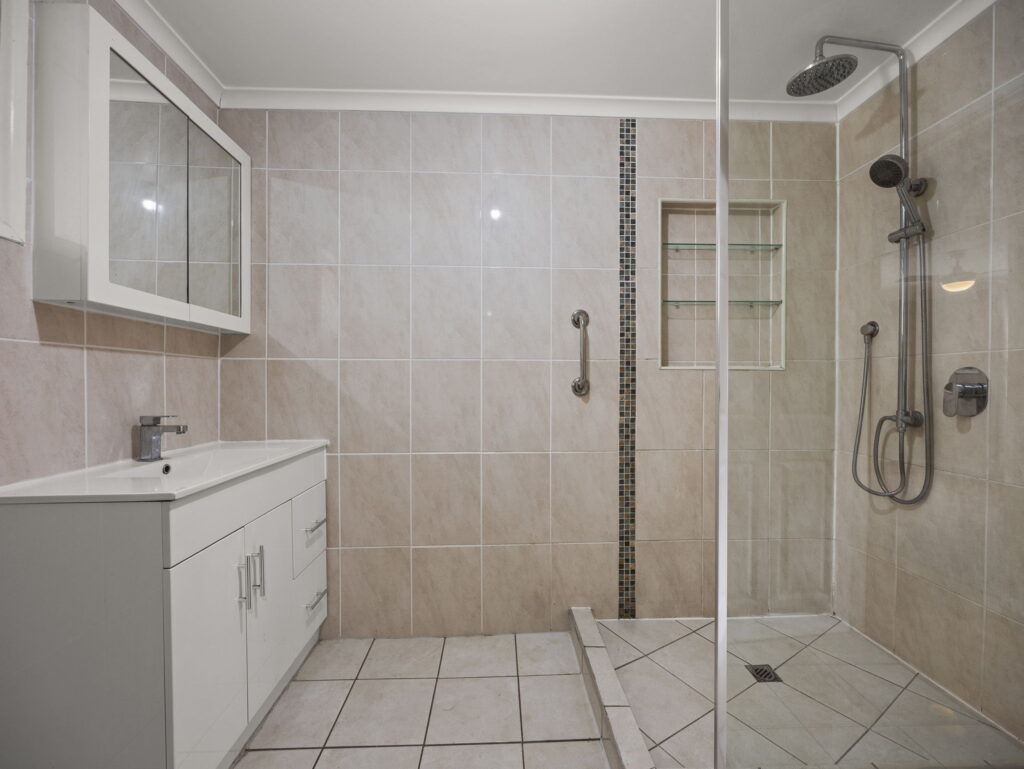House-R2-4931701