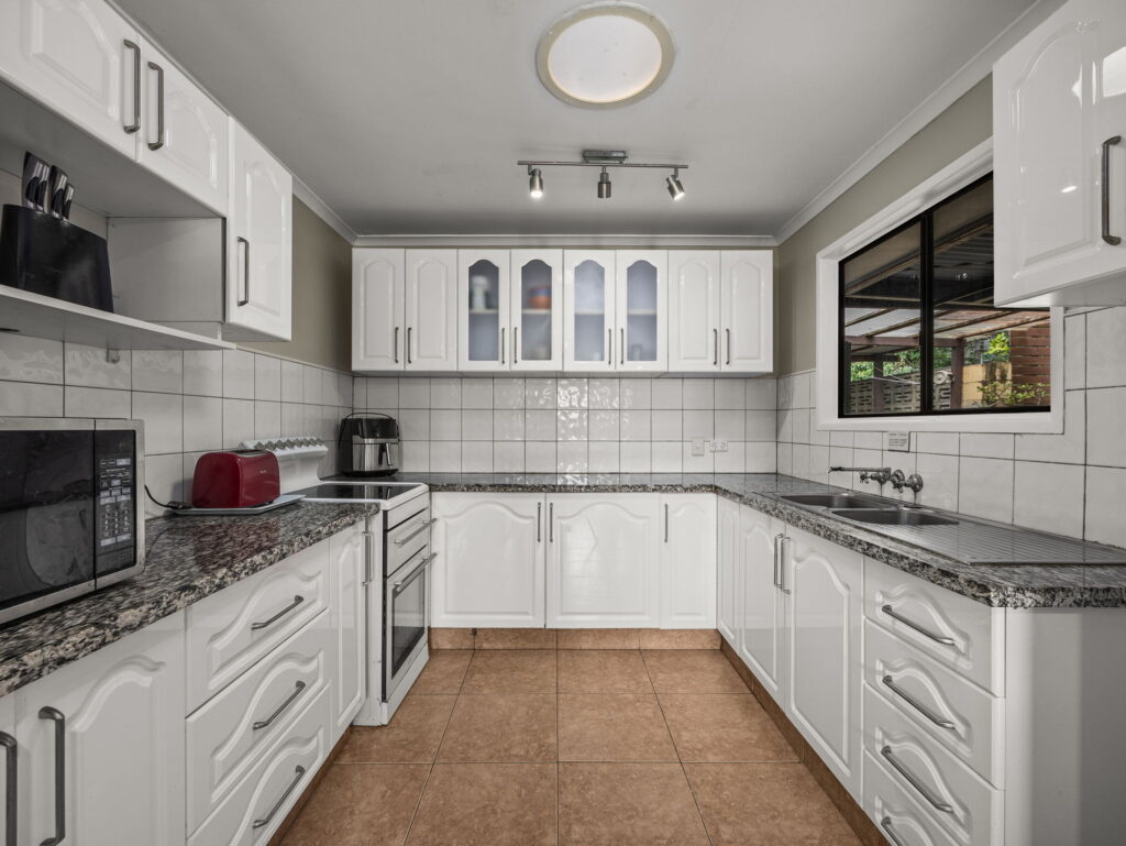 House-R2-4931701