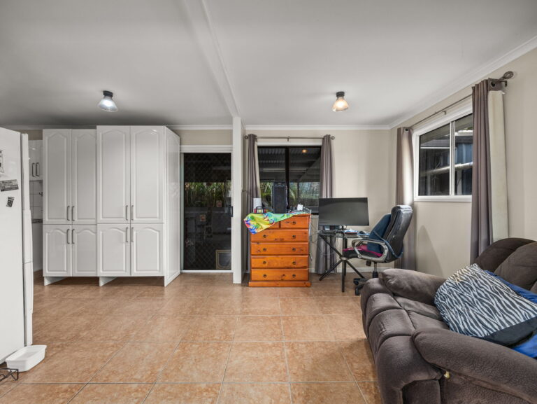 House-R2-4931701