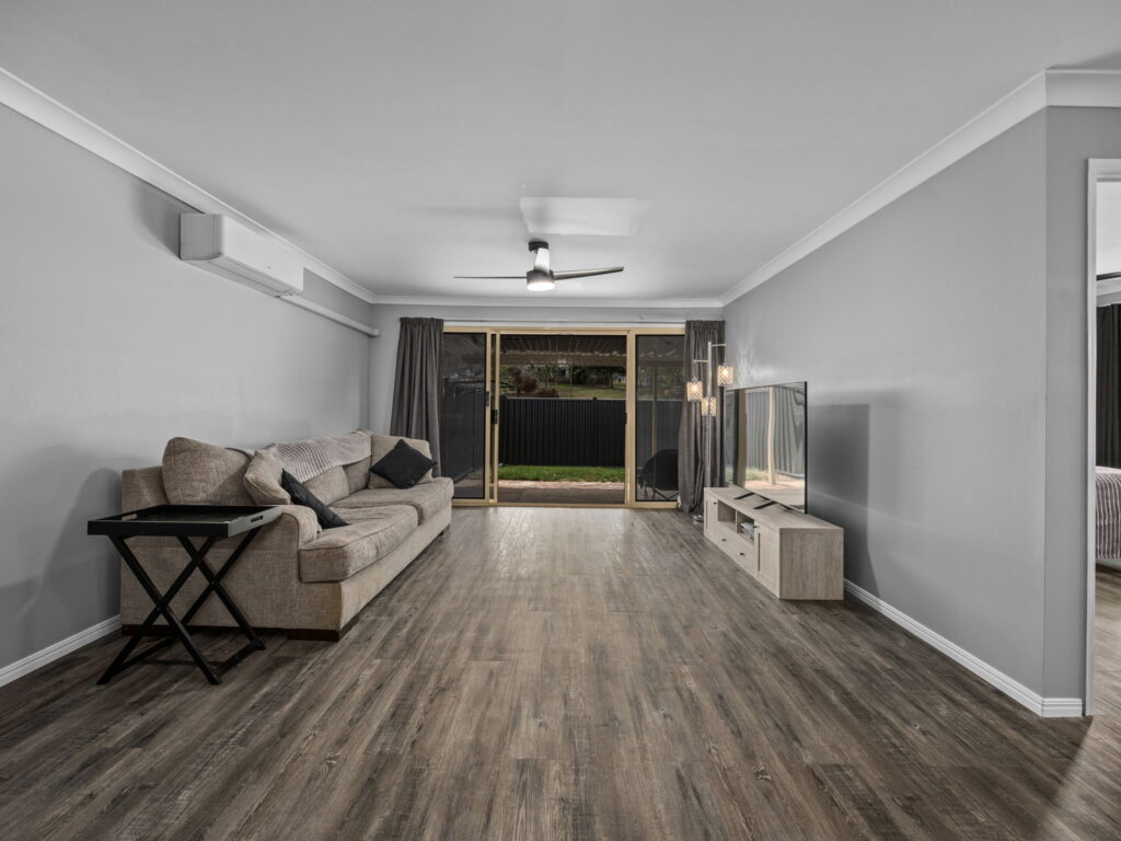4/5 Spalding Crescent, Goodna, QLD 4300