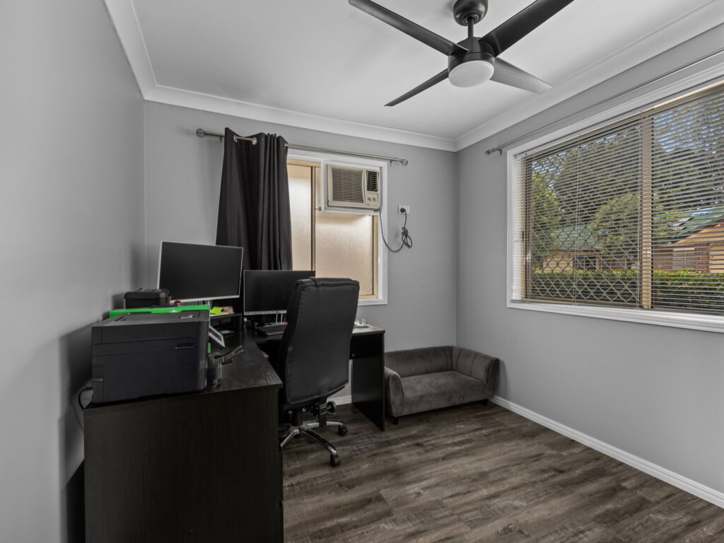 4/5 Spalding Crescent, Goodna, QLD 4300