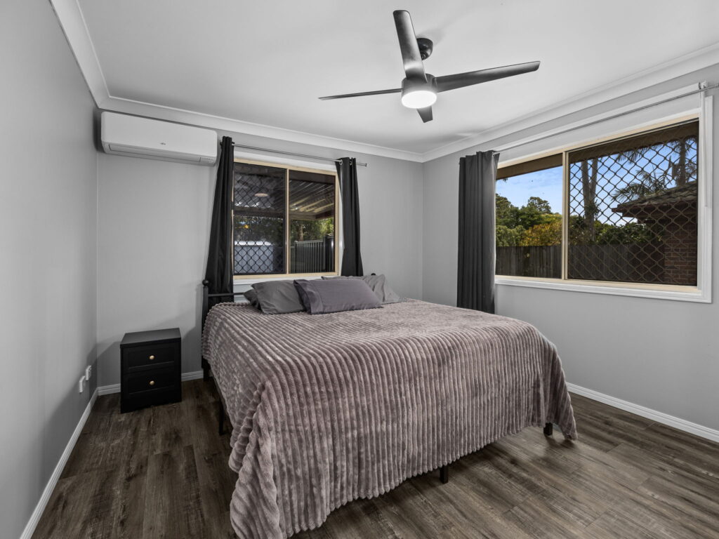 4/5 Spalding Crescent, Goodna, QLD 4300