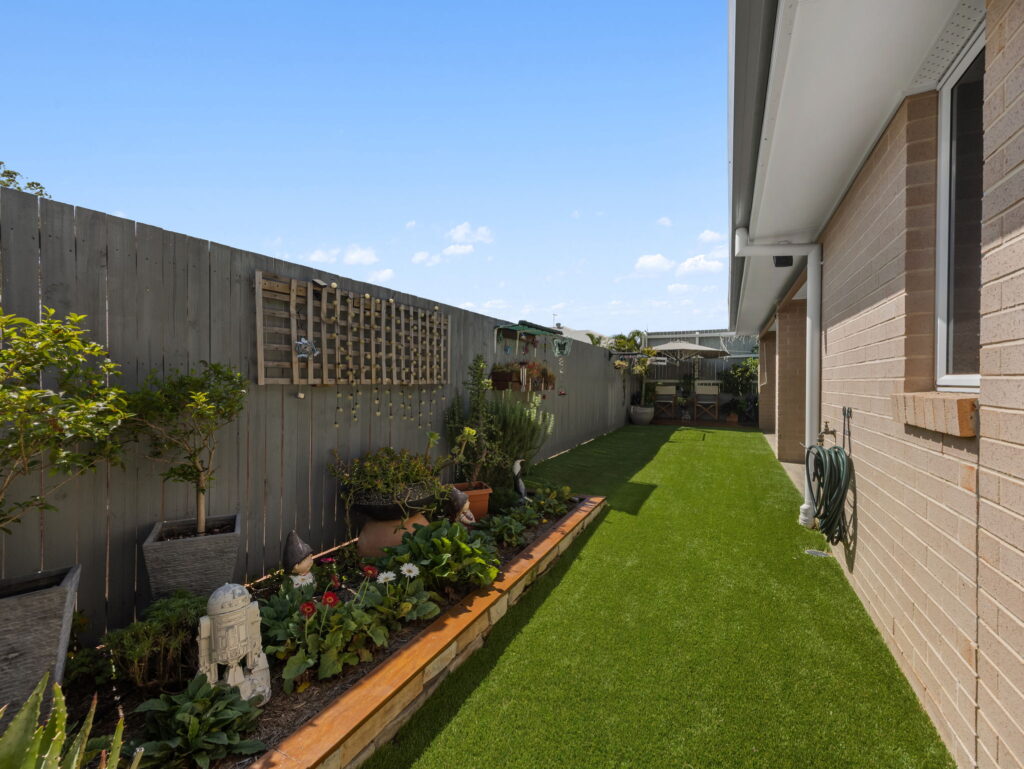 9 Tamborine Street, South Ripley, QLD 4306