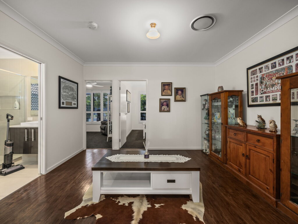 9 Tamborine Street, South Ripley, QLD 4306