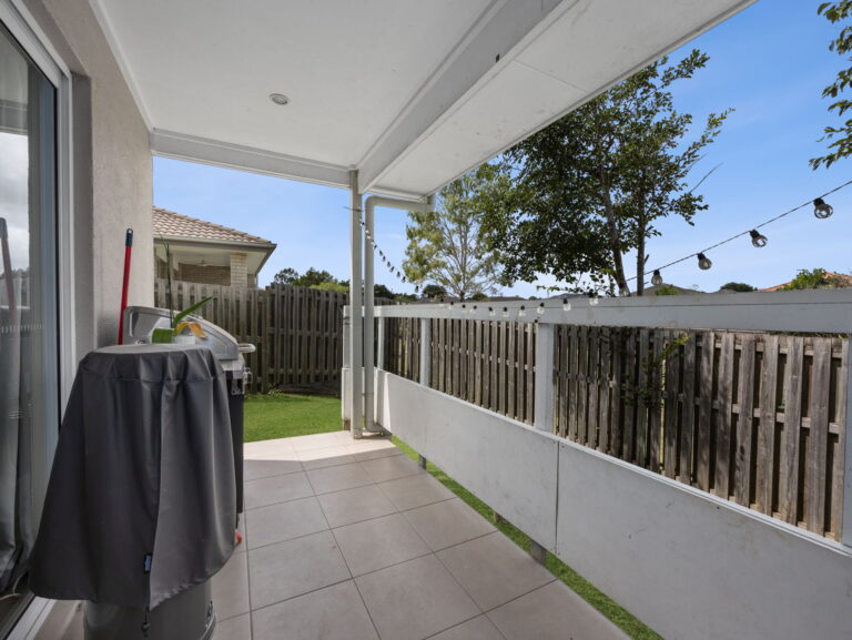 37 Pendragon Street, Raceview QLD 4305