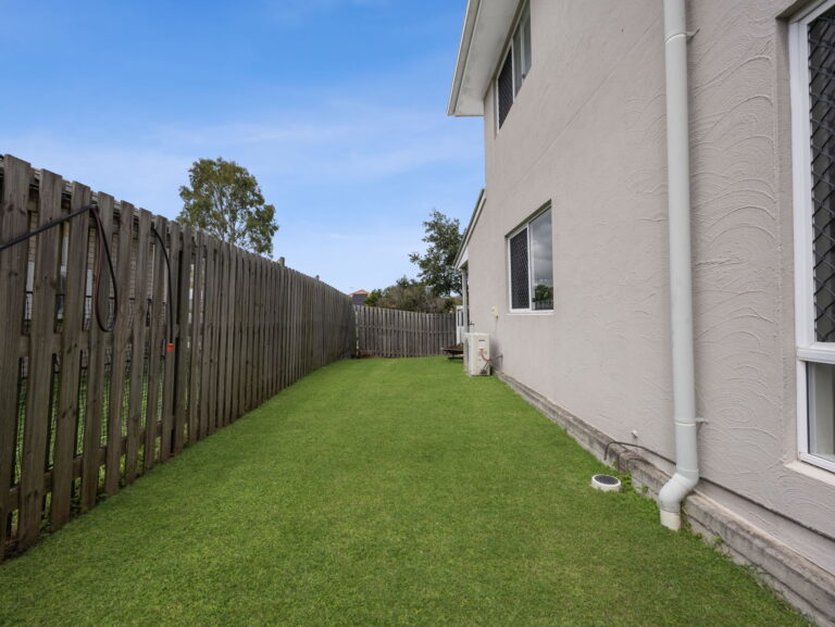 37 Pendragon Street, Raceview QLD 4305