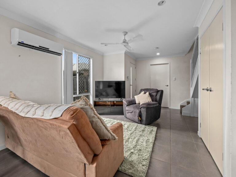 37 Pendragon Street, Raceview QLD 4305