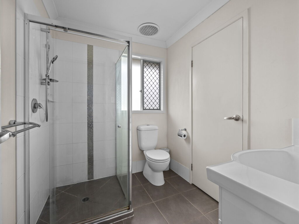 37 Pendragon Street, Raceview QLD 4305
